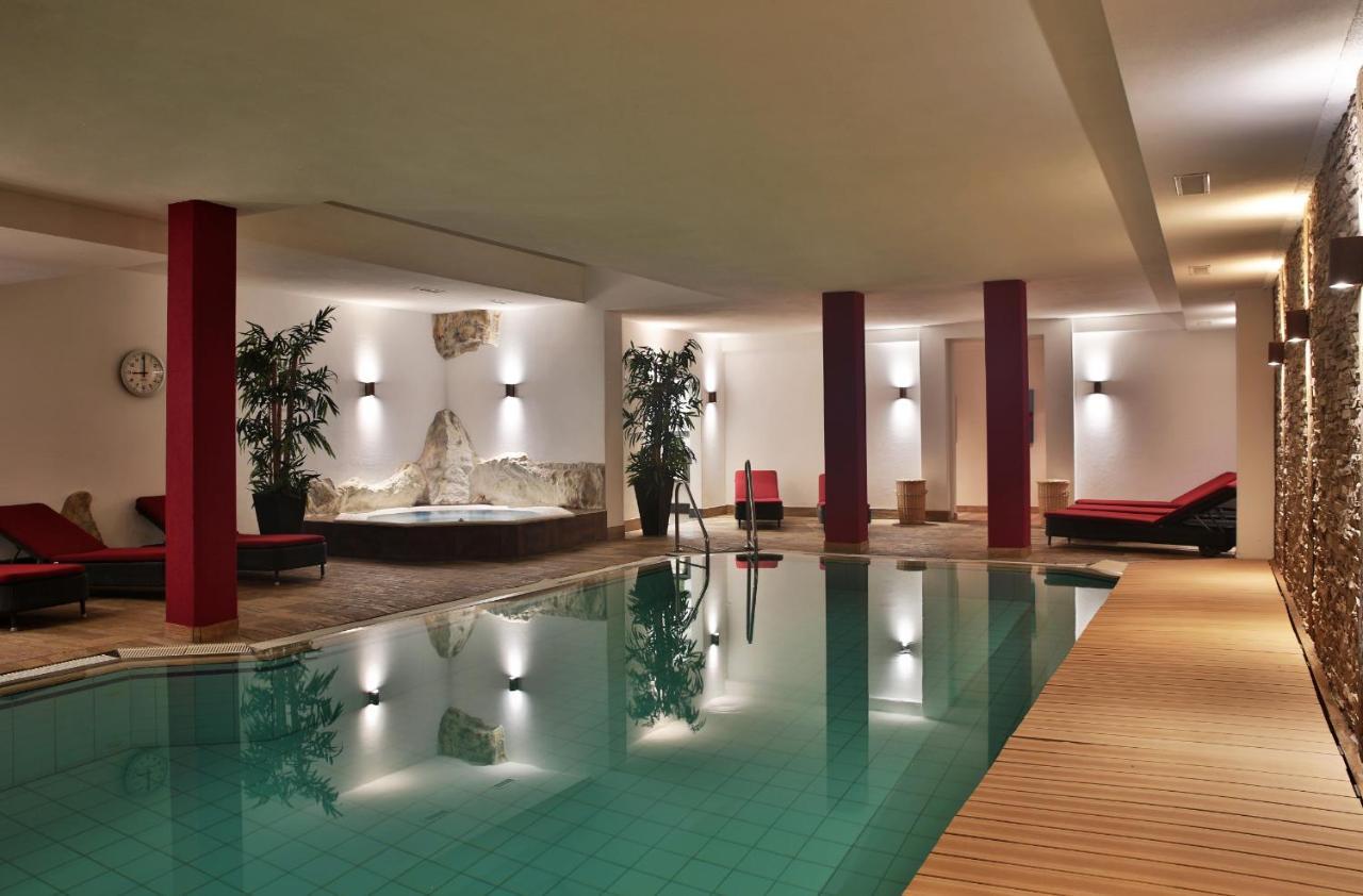 Wellnesshotel Schweizerhof Saas Fee Exterior foto