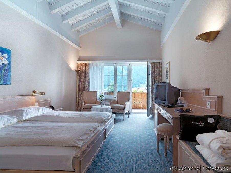 Wellnesshotel Schweizerhof Saas Fee Quarto foto